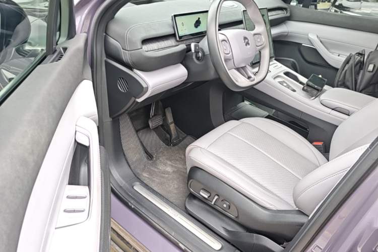 Used Nio EC6 2024 75 kWh Driver Seat