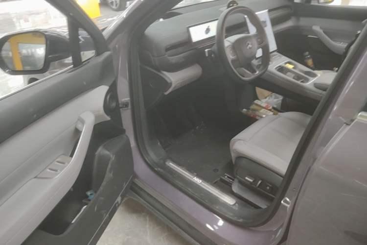 Used Nio EC6 2024 75 kWh Driver Seat