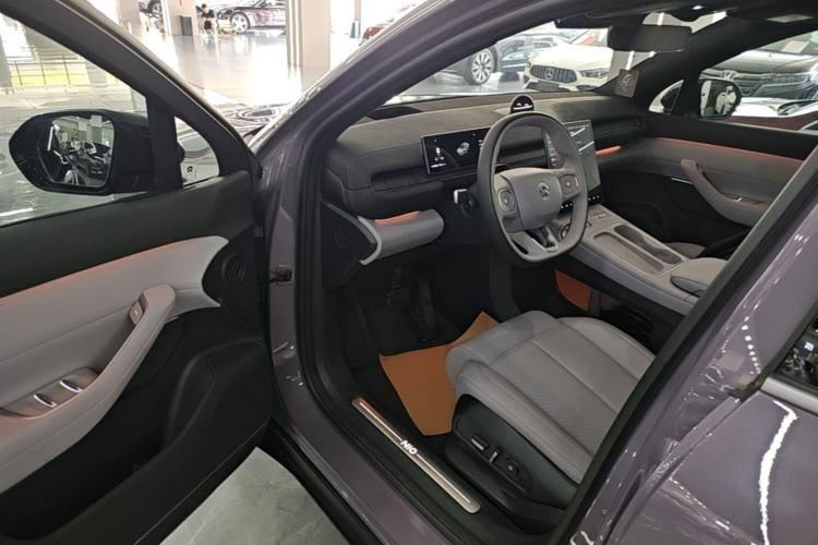 Used Nio EC6 2024 75 kWh Driver Seat