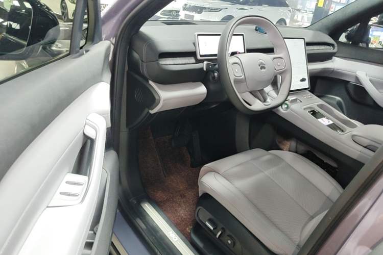 Used Nio EC6 2024 75 kWh Driver Seat