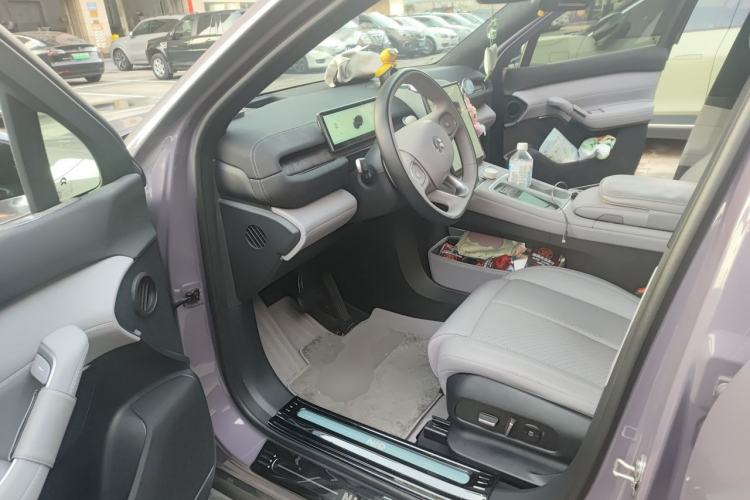 Used Nio EC6 2024 75 kWh Driver Seat