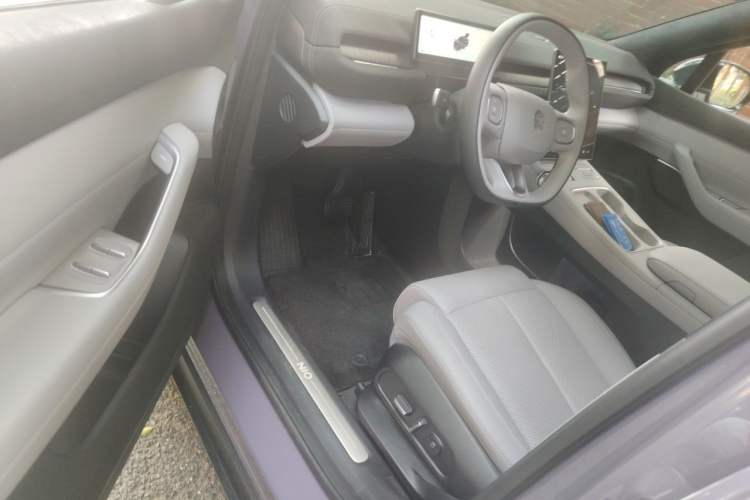 Used Nio EC6 2024 75 kWh Driver Seat