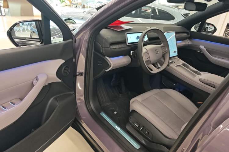 Used Nio EC6 2024 75 kWh Driver Seat
