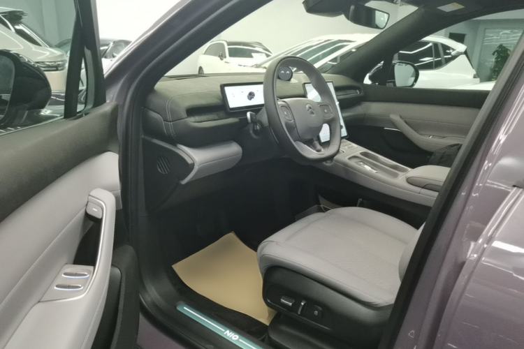 Used Nio EC6 2024 75 kWh Driver Seat