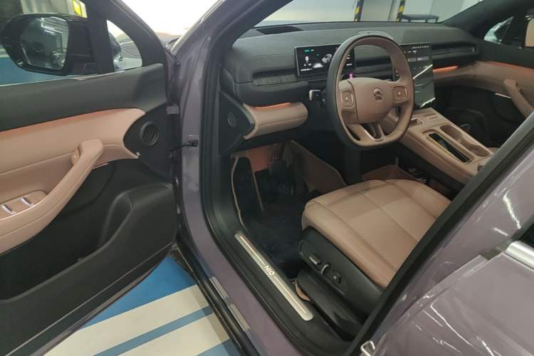Used Nio EC6 2024 75 kWh Driver Seat