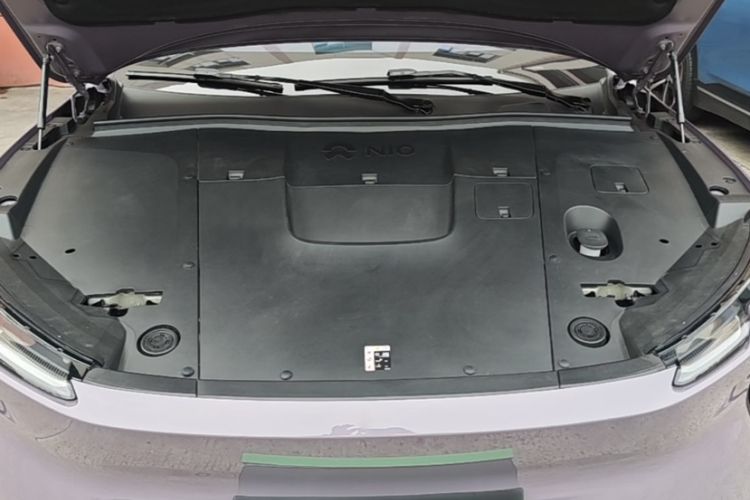 Used Nio EC6 2024 75 kWh Engine Bay