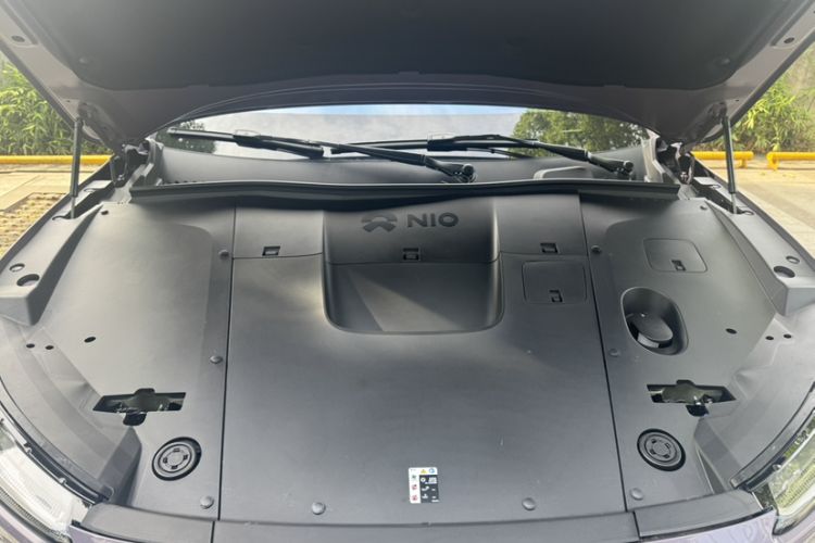 Used Nio EC6 2024 75 kWh Engine Bay