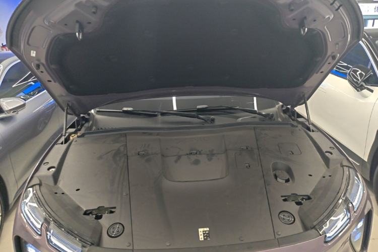 Used Nio EC6 2024 75 kWh Engine Bay