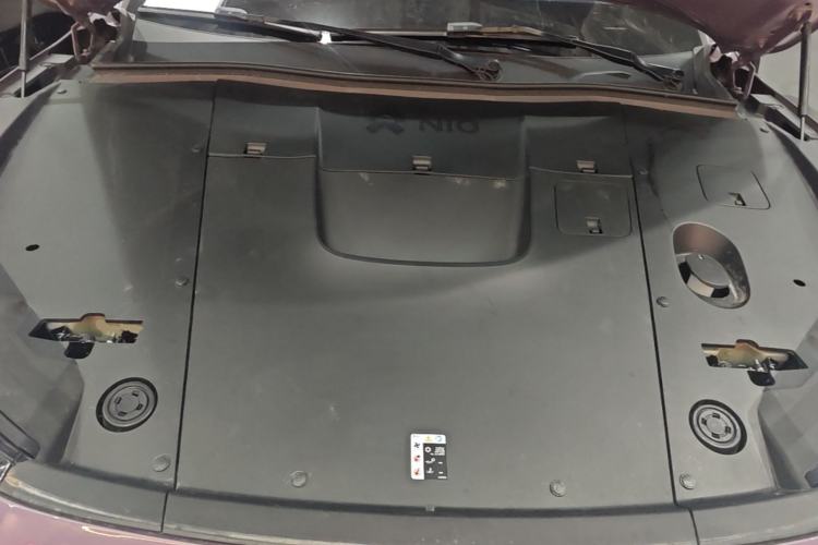 Used Nio EC6 2024 75 kWh Engine Bay