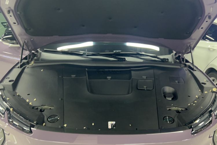 Used Nio EC6 2024 75 kWh Engine Bay