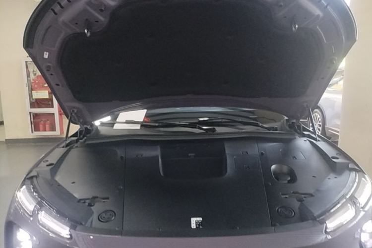 Used Nio EC6 2024 75 kWh Engine Bay