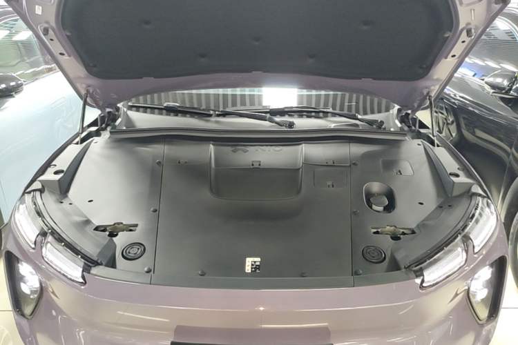 Used Nio EC6 2024 75 kWh Engine Bay