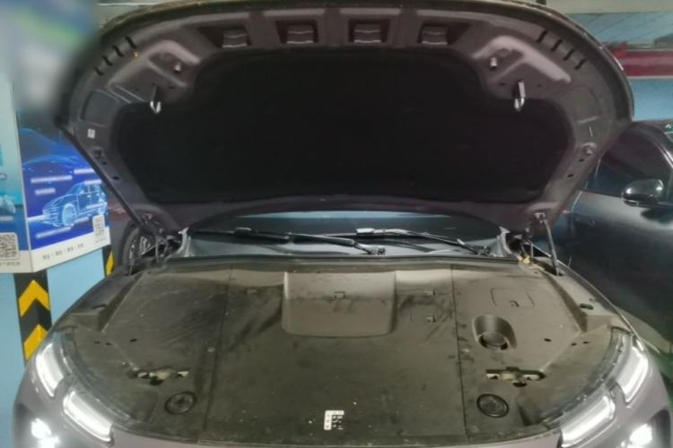 Used Nio EC6 2024 75 kWh Engine Bay