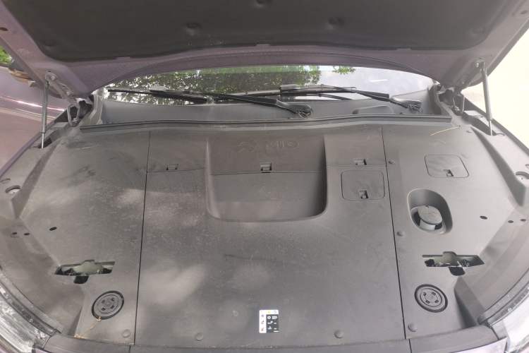 Used Nio EC6 2024 75 kWh Engine Bay