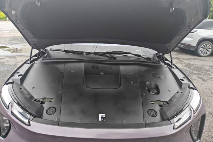 Used Nio EC6 2024 75 kWh Engine Bay
