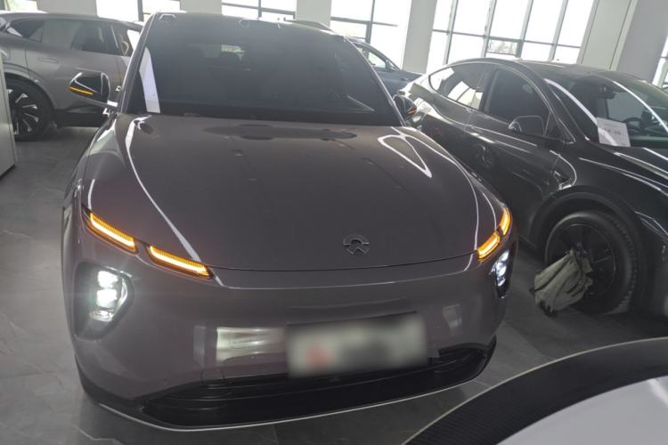 Used Nio EC6 2024 75 kWh Exterior 1