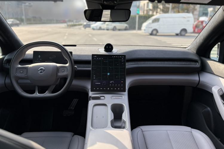 Used Nio EC6 2024 75 kWh Exterior 1