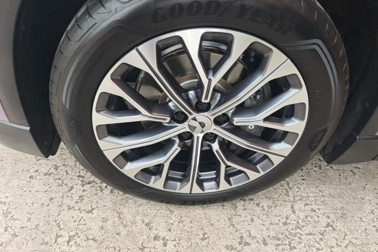 Used Nio EC6 2024 75 kWh Exterior 4