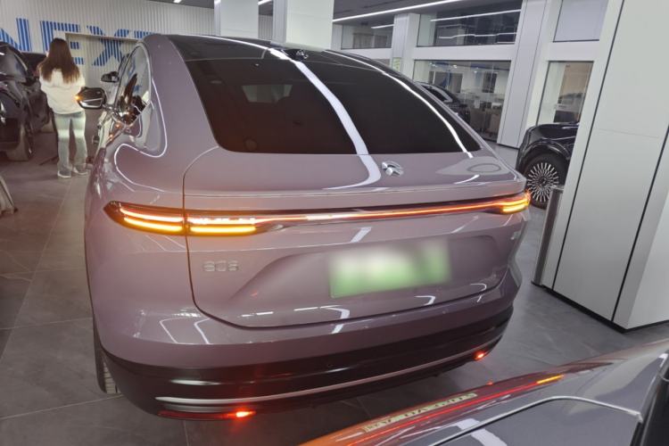 Used Nio EC6 2024 75 kWh Exterior 4