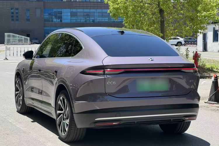 Used Nio EC6 2024 75 kWh Exterior 4