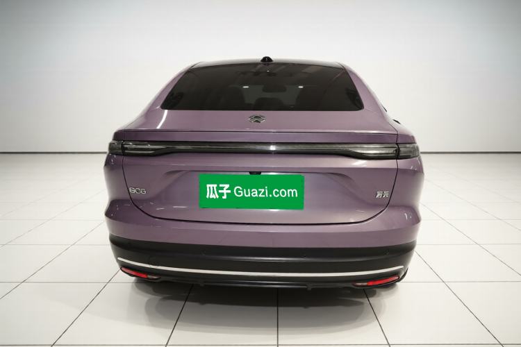 Used Nio EC6 2024 75 kWh Exterior 4