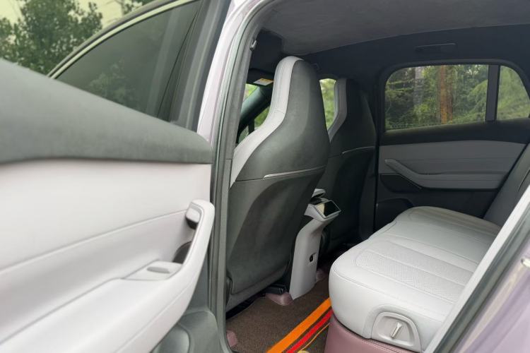Used Nio EC6 2024 75 kWh Exterior 9