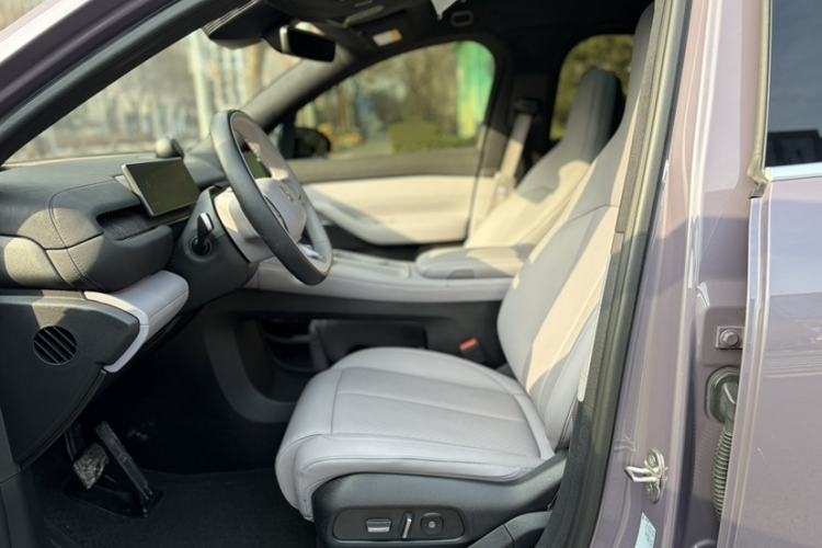 Used Nio EC6 2024 75 kWh Exterior 9