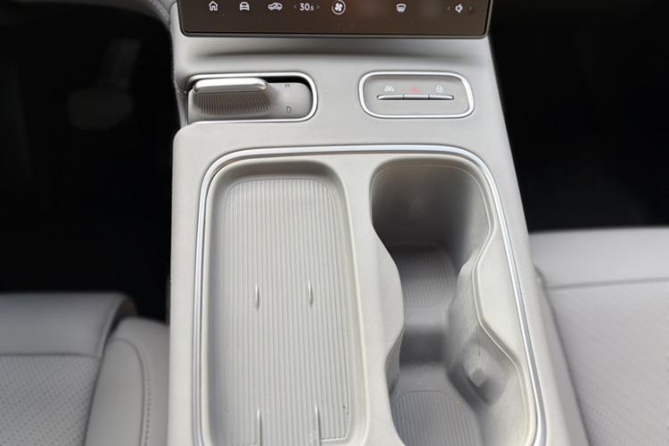 Used Nio EC6 2024 75 kWh Gear Lever