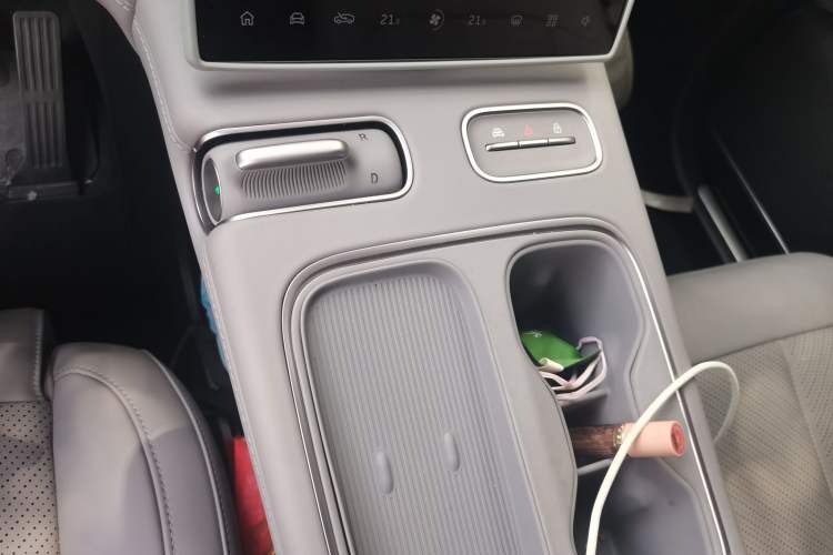 Used Nio EC6 2024 75 kWh Gear Lever