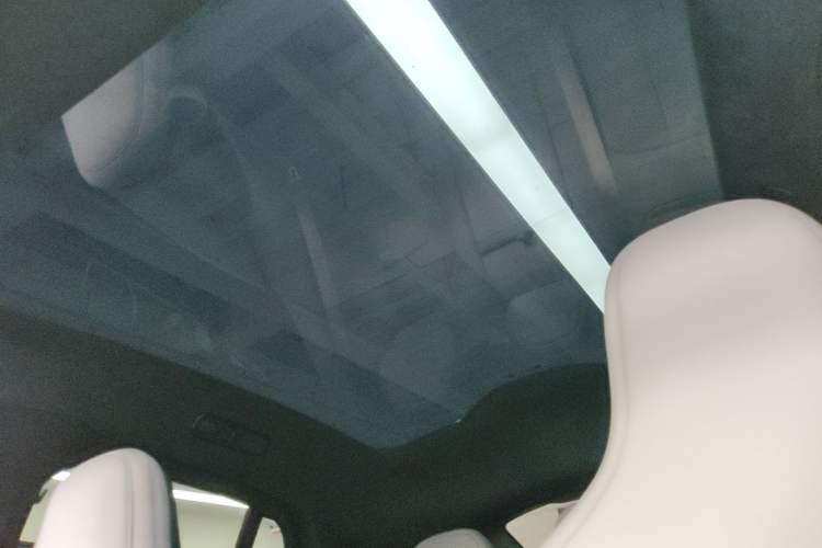 Used Nio EC6 2024 75 kWh Headliner