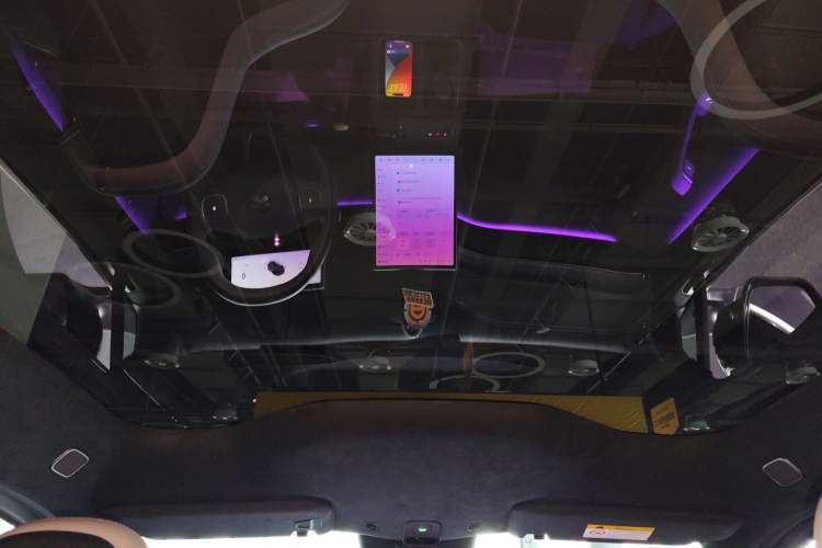 Used Nio EC6 2024 75 kWh Headliner