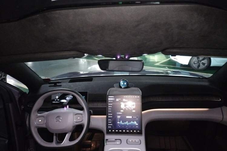Used Nio EC6 2024 100 kWh Headliner