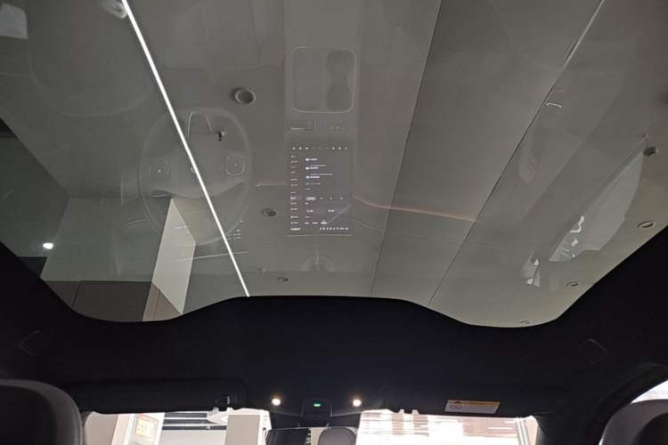Used Nio EC6 2024 75 kWh Headliner
