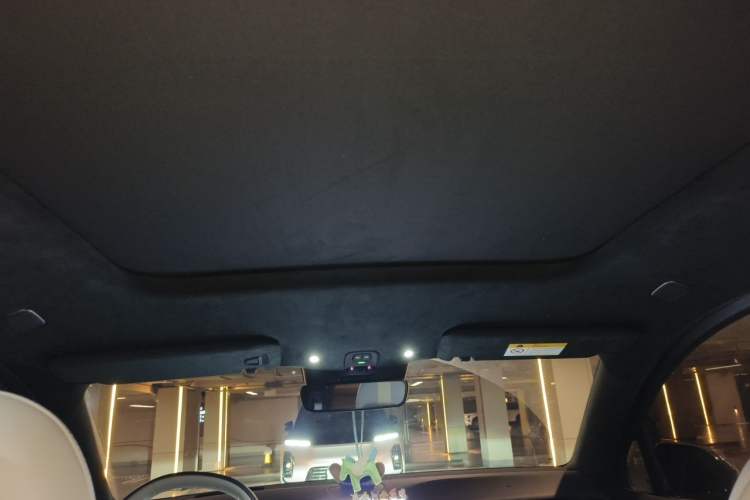 Used Nio EC6 2024 75 kWh Headliner