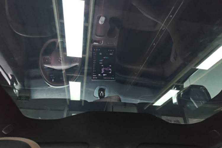 Used Nio EC6 2024 75 kWh Headliner
