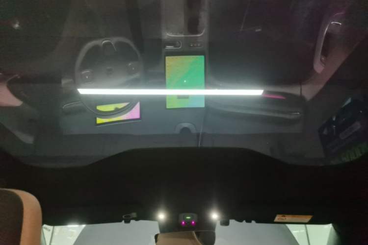 Used Nio EC6 2024 75 kWh Headliner