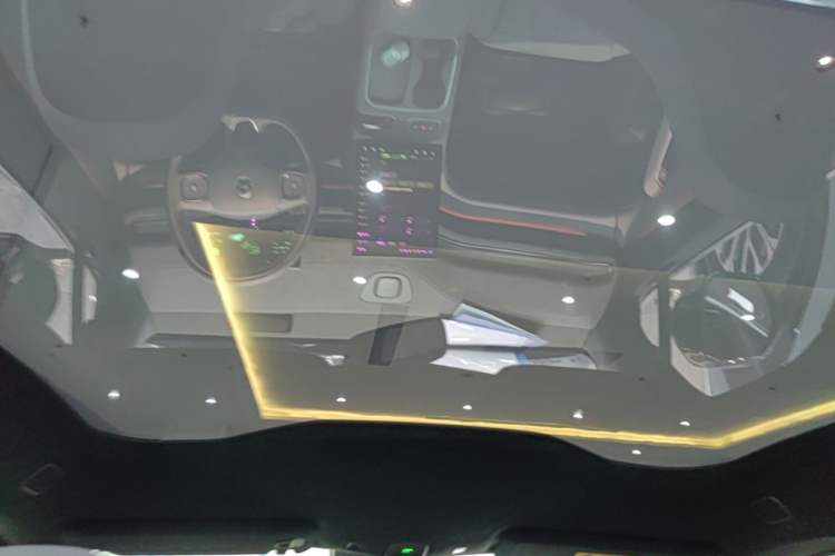 Used Nio EC6 2024 75 kWh Headliner