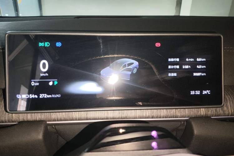 Used Nio EC6 2024 75 kWh Instrument Cluster