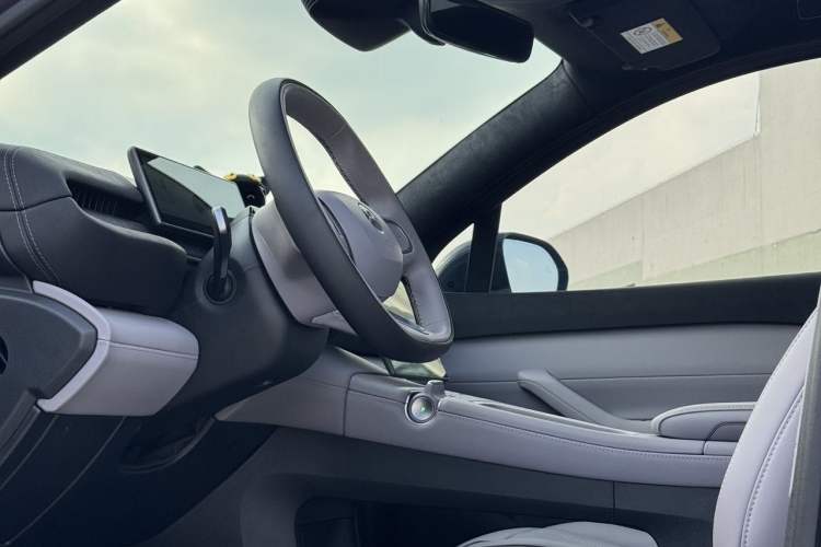 Used Nio EC6 2024 75 kWh Interior 1