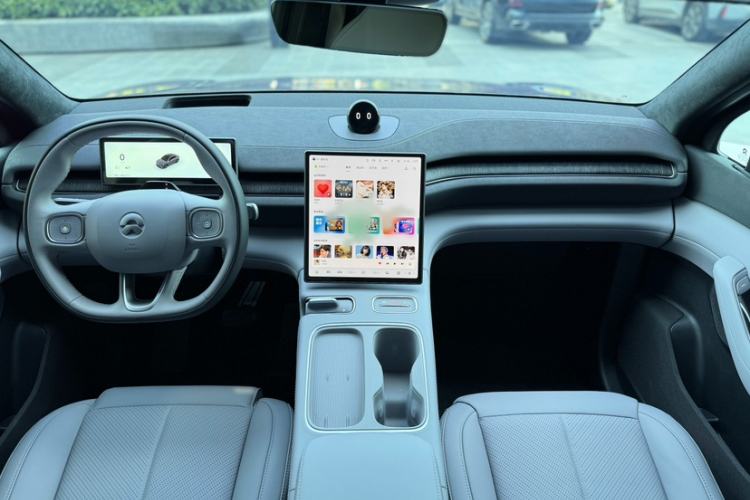 Used Nio EC6 2024 75 kWh Interior 1