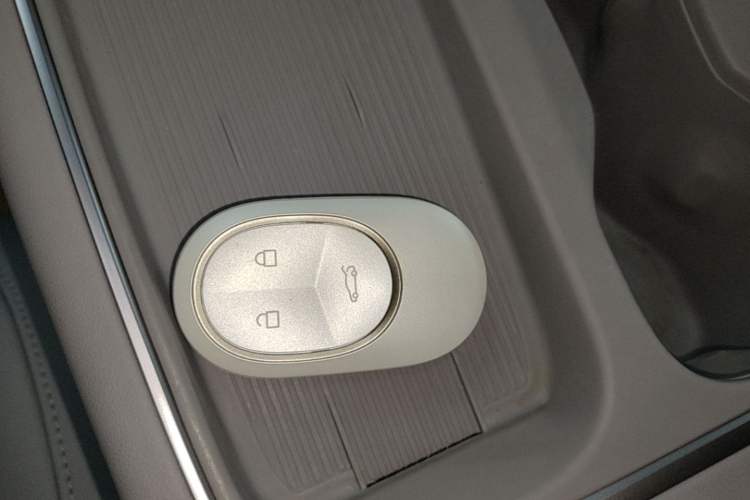Used Nio EC6 2024 75 kWh Interior 1