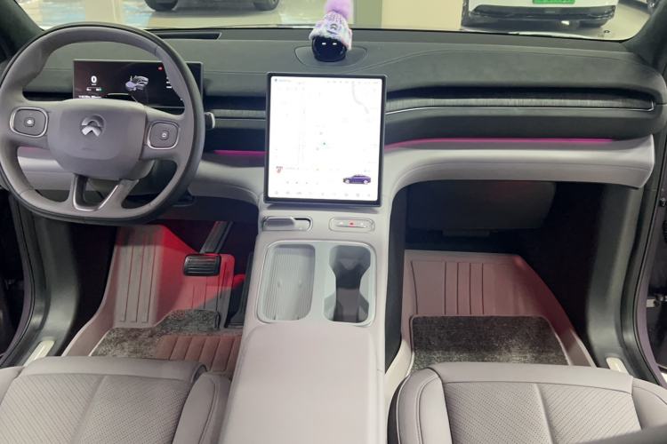 Used Nio EC6 2024 75 kWh Interior 1