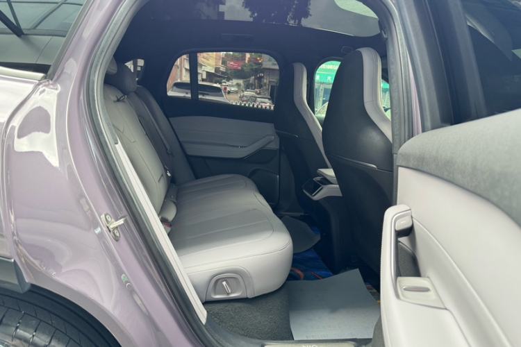 Used Nio EC6 2024 75 kWh Interior 11