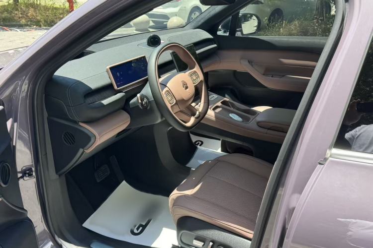 Used Nio EC6 2024 75 kWh Interior 11