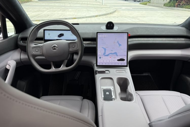 Used Nio EC6 2024 75 kWh Interior 4