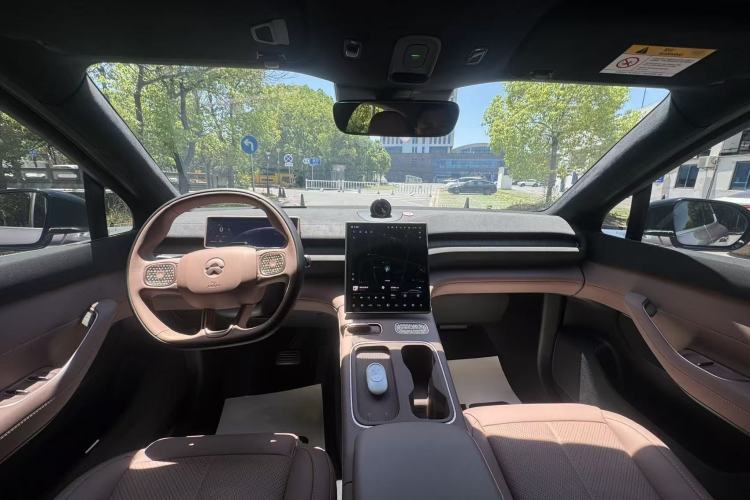 Used Nio EC6 2024 75 kWh Interior 5