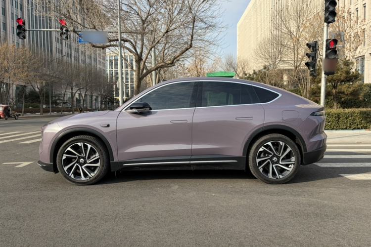 Used Nio EC6 2024 75 kWh Interior 7