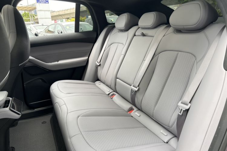 Used Nio EC6 2024 75 kWh Interior 7