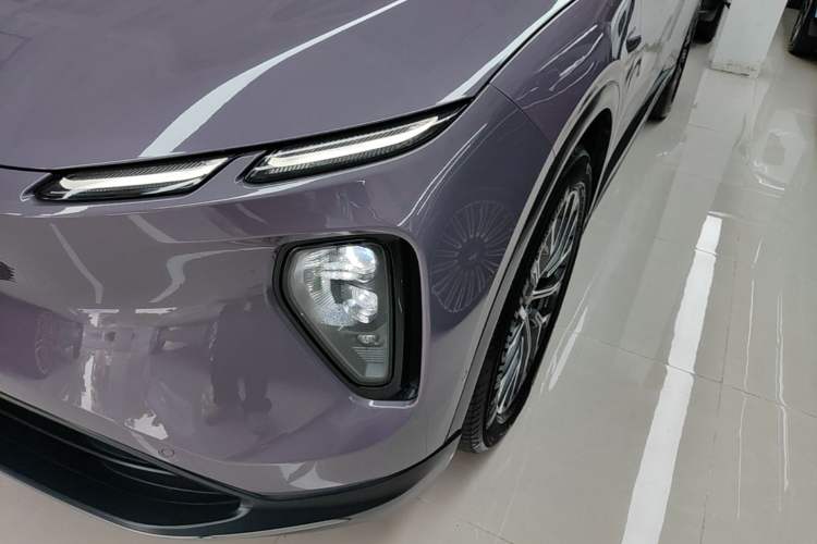 Used Nio EC6 2024 75 kWh Left Front Headlight
