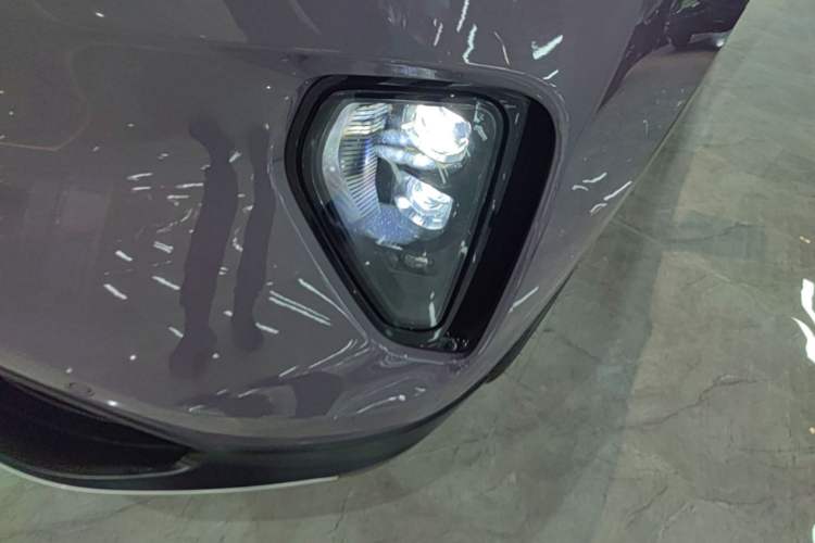Used Nio EC6 2024 75 kWh Left Front Headlight